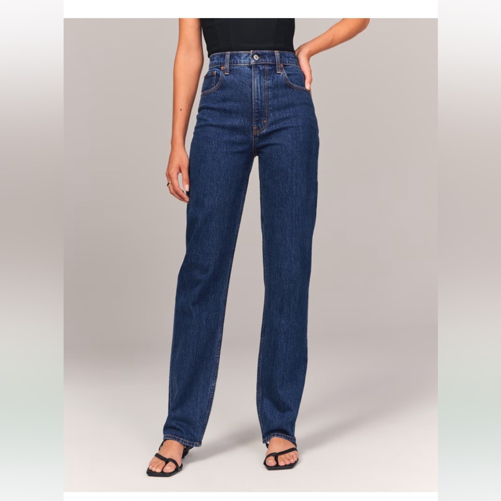 Abercrombie & Fitch The ‘90s Straight Ultra High Rise Curve Love